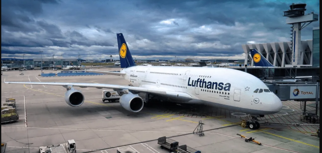 Lufthansa Dreamliner Stranded at Denver Airport After Landing Gear Malfunction