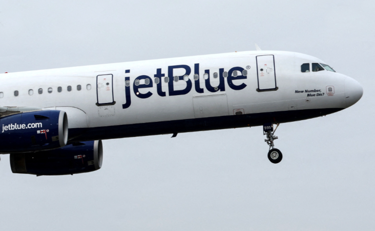 Burning Odor Forces JetBlue A220 to diverts to New york